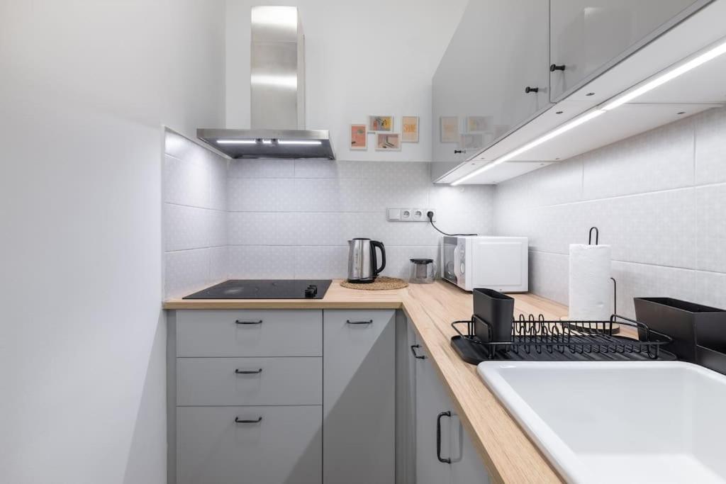 Cute 1Bedroom Center Apartment Прага Екстер'єр фото