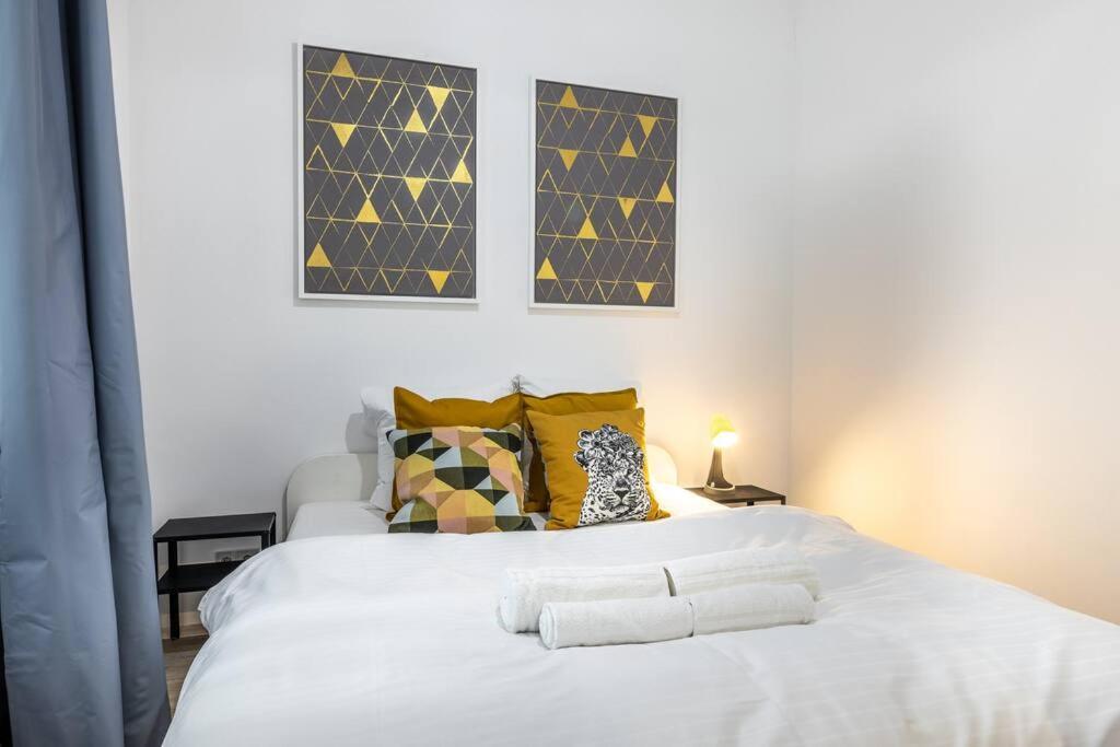 Cute 1Bedroom Center Apartment Прага Екстер'єр фото