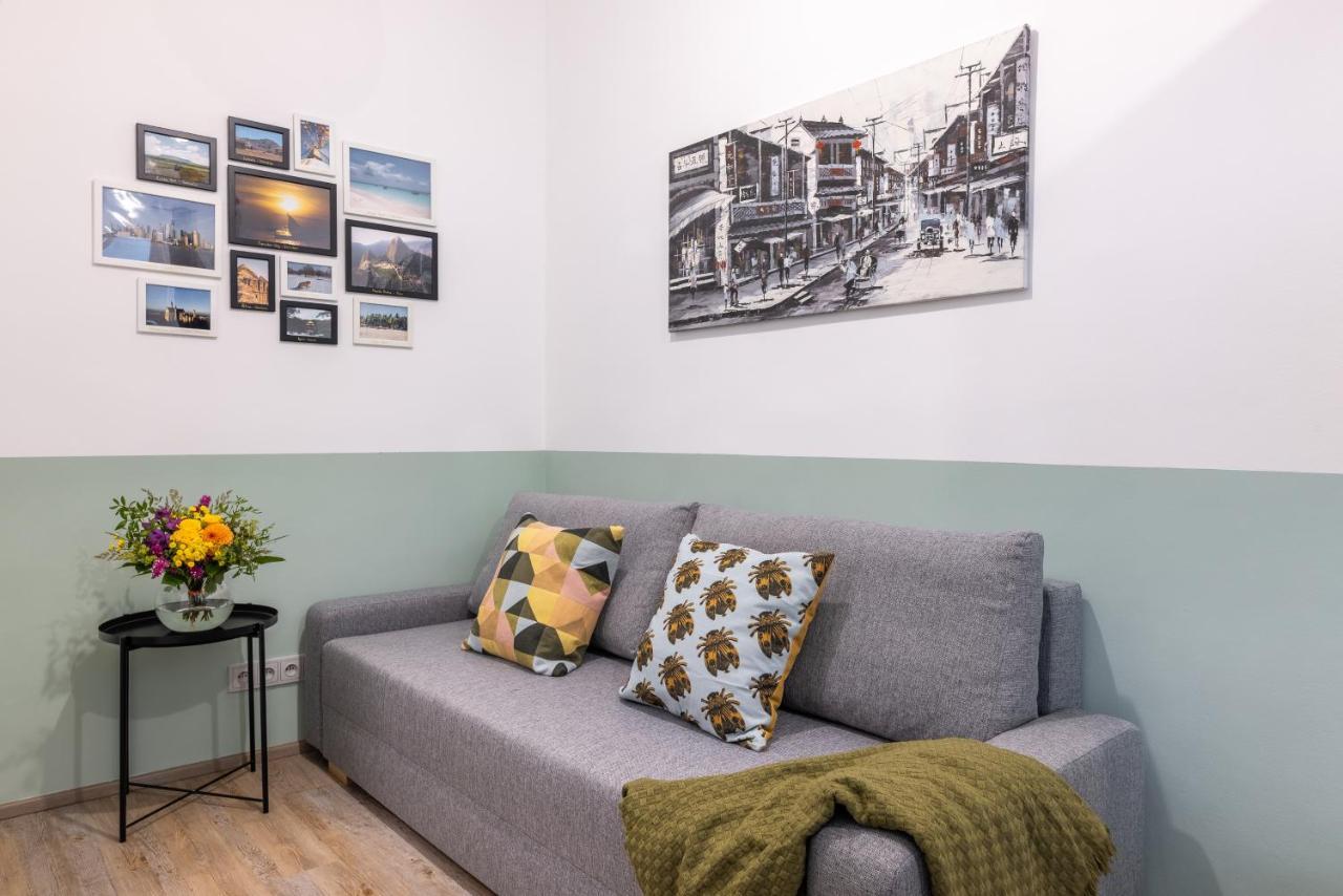 Cute 1Bedroom Center Apartment Прага Екстер'єр фото