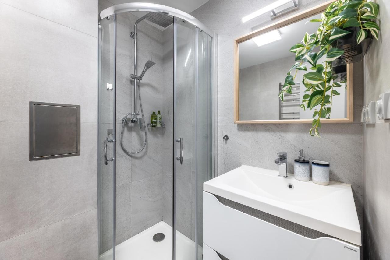 Cute 1Bedroom Center Apartment Прага Екстер'єр фото